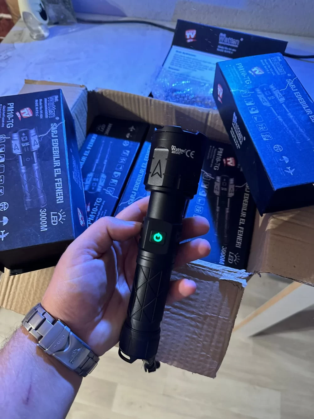 watton 3000 lumen fener 2
